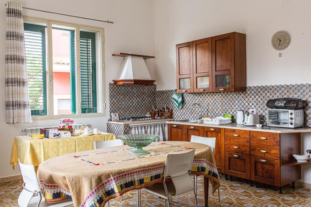 Pink Liberty House Villa Санта Кроче Камерина Екстериор снимка